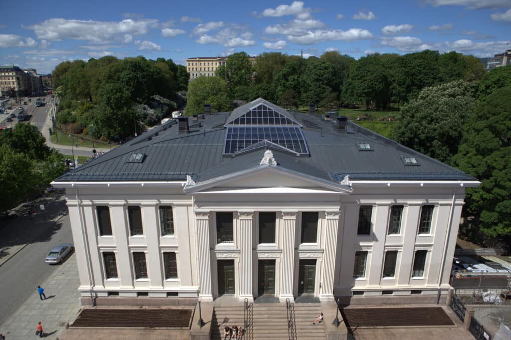 Restaurering av verneverdig tak i patinert sink